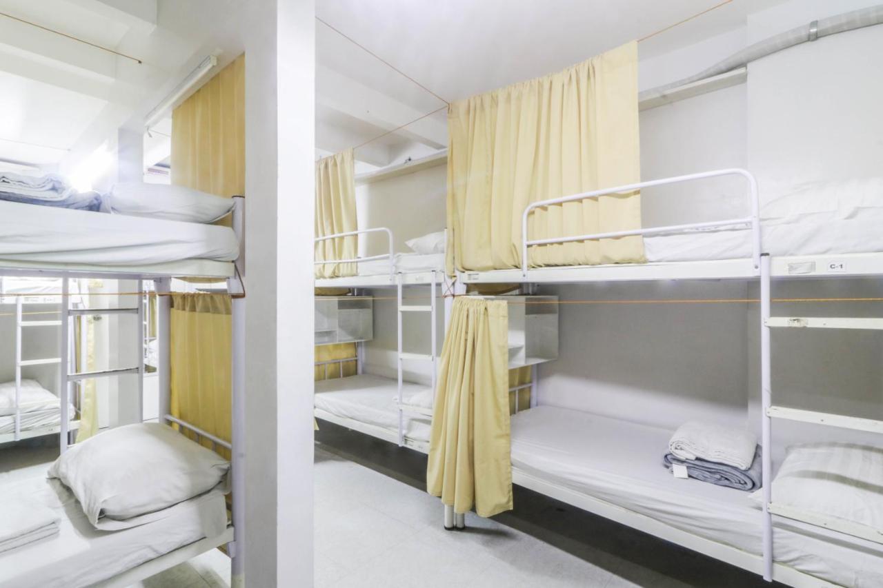 Ark Hostel City Center Manila Пасай Экстерьер фото
