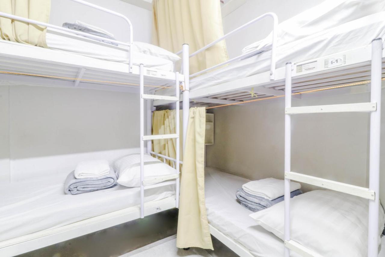 Ark Hostel City Center Manila Пасай Экстерьер фото